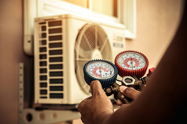 Professional Hvac technician working in Ocean Park, WA